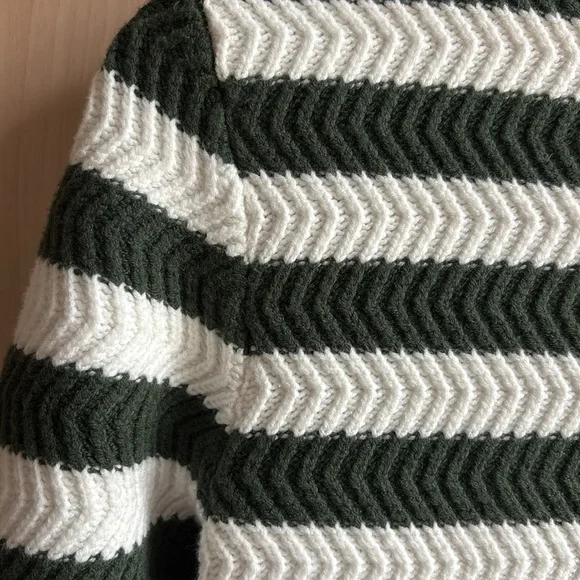 Striped Green and White Cardigan Petite XS NWOT - Picture 7 of 7